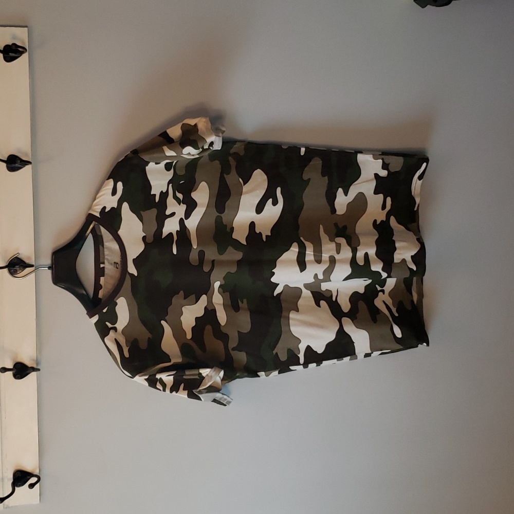 Pull&Bear men's tshirt, camouflage, xl